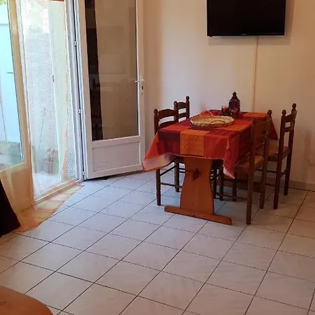 Semesterbostad Petite Maison Au Calme Garrigue Et Montpellier *